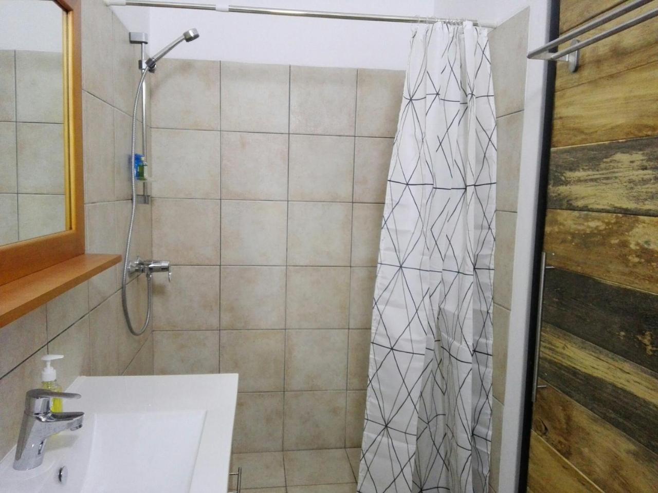 Urban Lodge Bujumbura Esterno foto